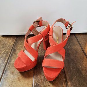 Poure La Victoire-Nealla Coral Red Pebble Nubuck Platform in Size 7 US MEDIUM
